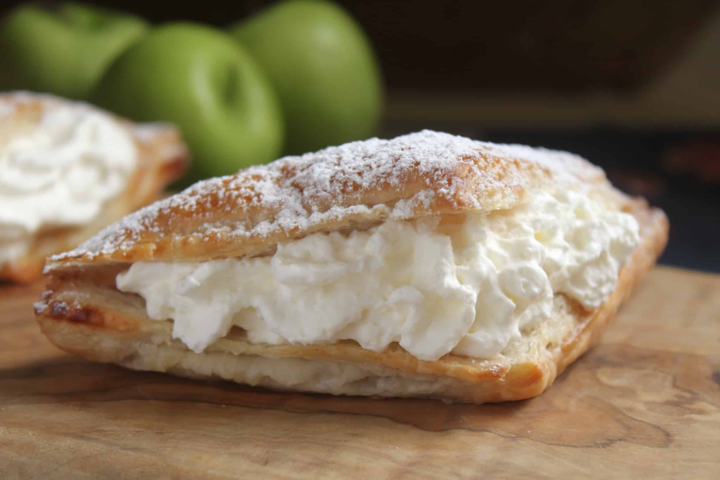 apple turnover filled with cream