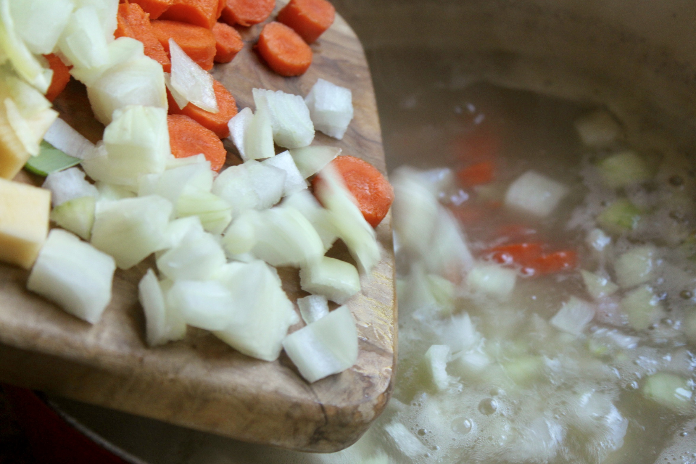 Adding vegetables to broth
