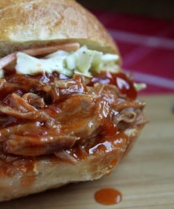 slow cooker pulled pork sandwiches