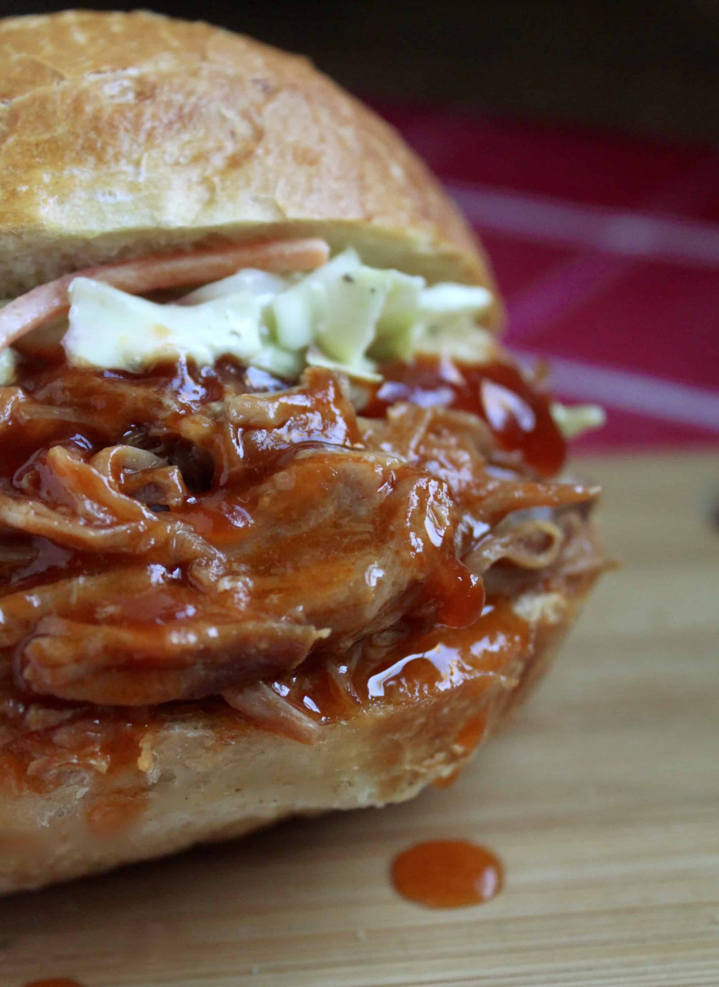 slow cooker pulled pork sandwiches