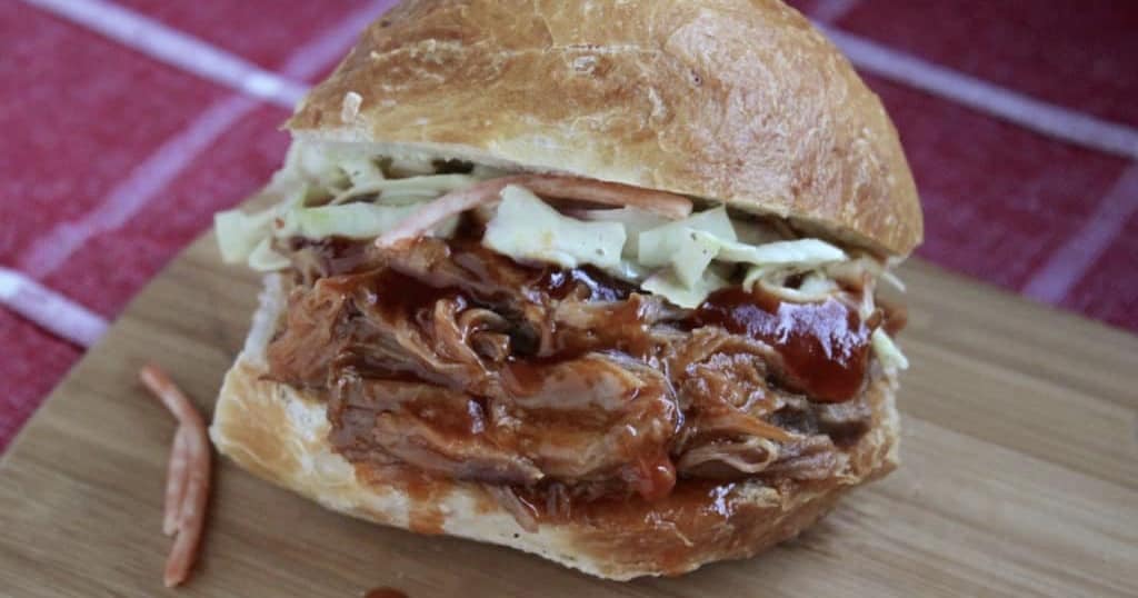 Slow Cooker Pulled Pork Sandwiches