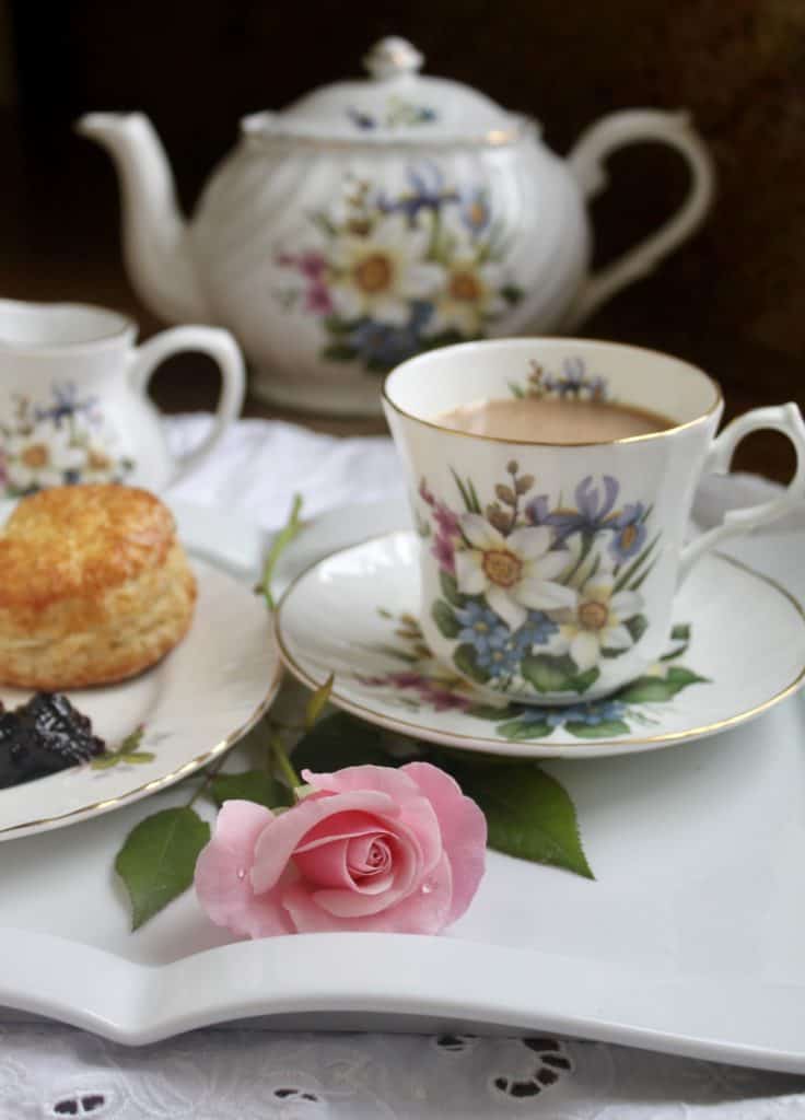 afternoon tea scones with tea