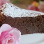 Easy Flourless Chocolate Torte (Only 5 Ingredients)