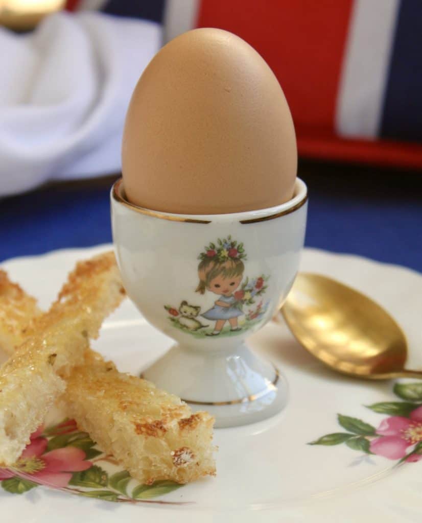 Soft boiled egg with soldiers