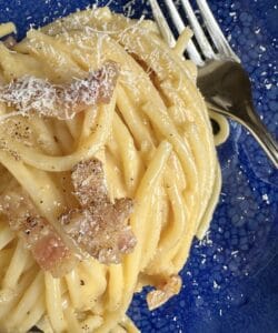 overhead spaghetti alla carbonara