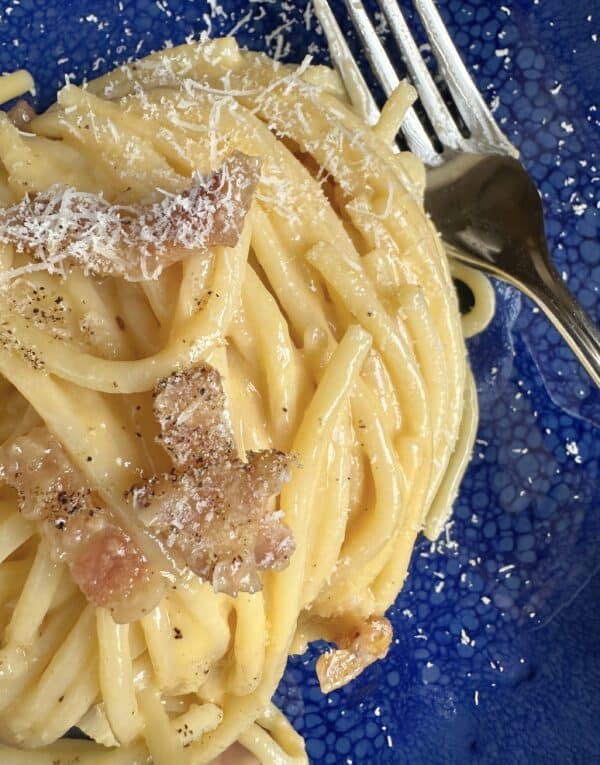 overhead spaghetti alla carbonara