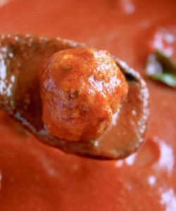 meatball in tomato sauce