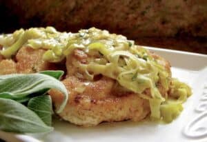 breaded turkey cutlets with leek sauce