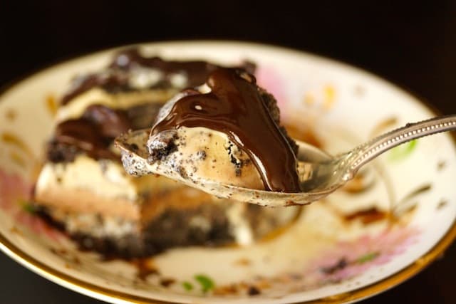 Mud pie with espresso chocolate sauce