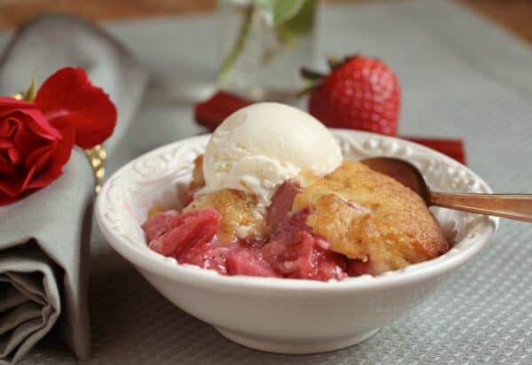 strawberry rhubarb cobbler with ice cream