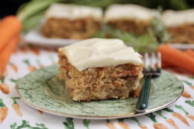 carrot cake with pineapple