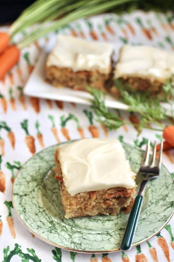 carrot cake with pineapple