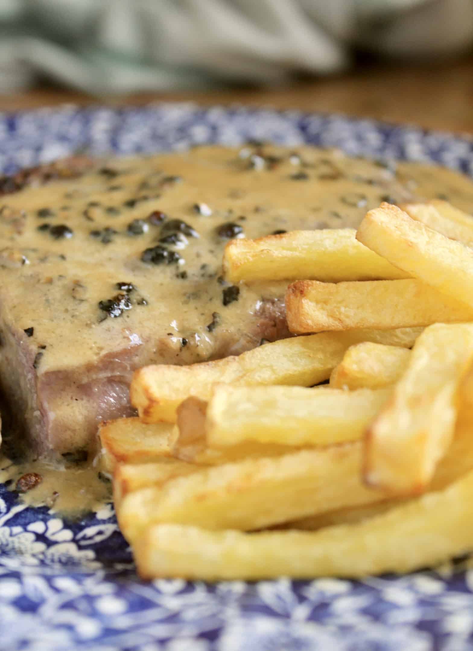 steak au poivre with frites