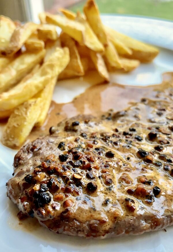 steak au poivre with fries