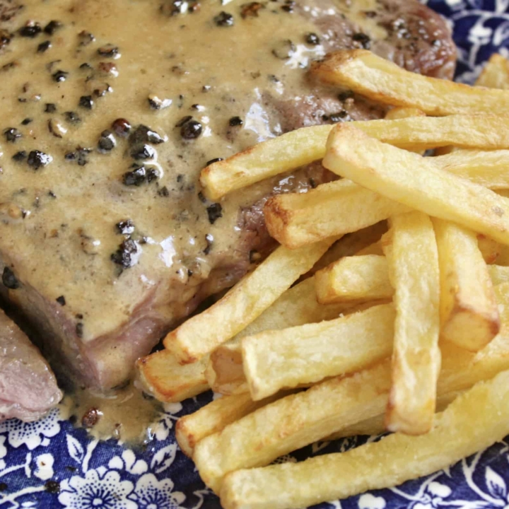 steak au poivre with frites