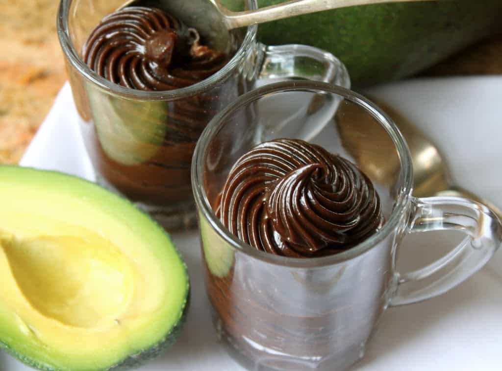 Chocolate Avocado mousse no weird flavor dessert healthy no butter