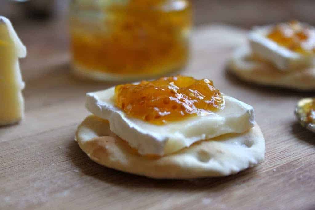 brie fig jam crackers french appetizer