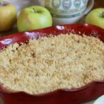 apple crumble in red dish