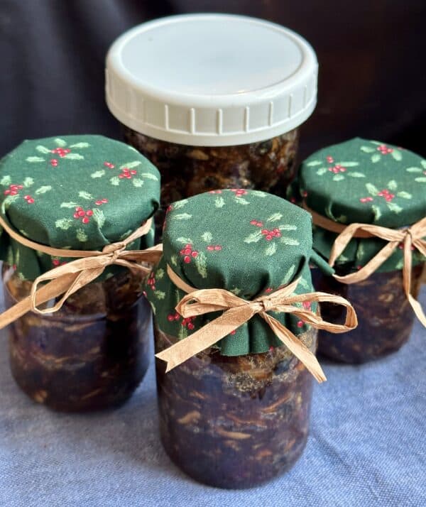 4 jars to give as gifs