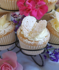 butterfly cupcake with flowers