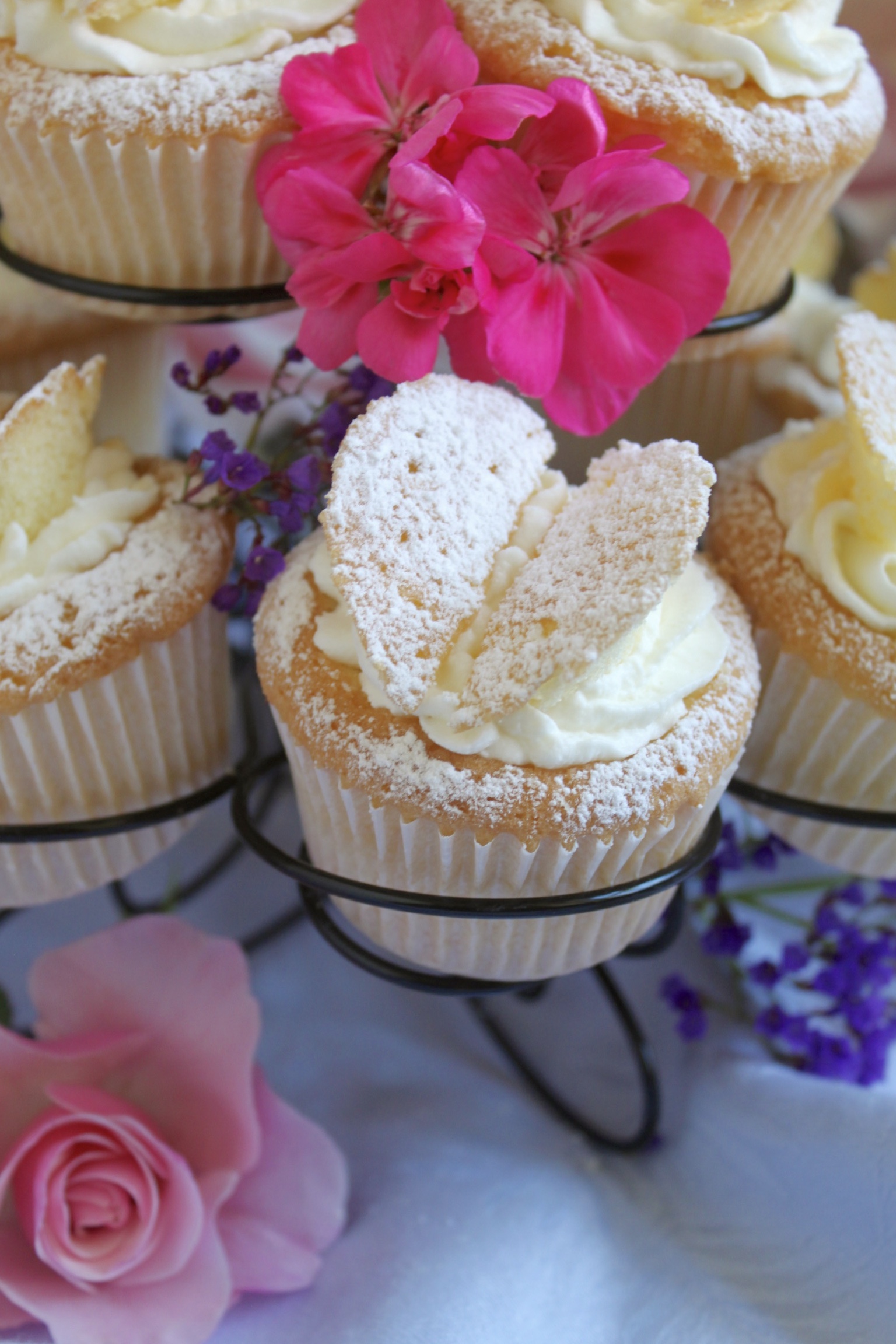 butterfly cupcake with flowers