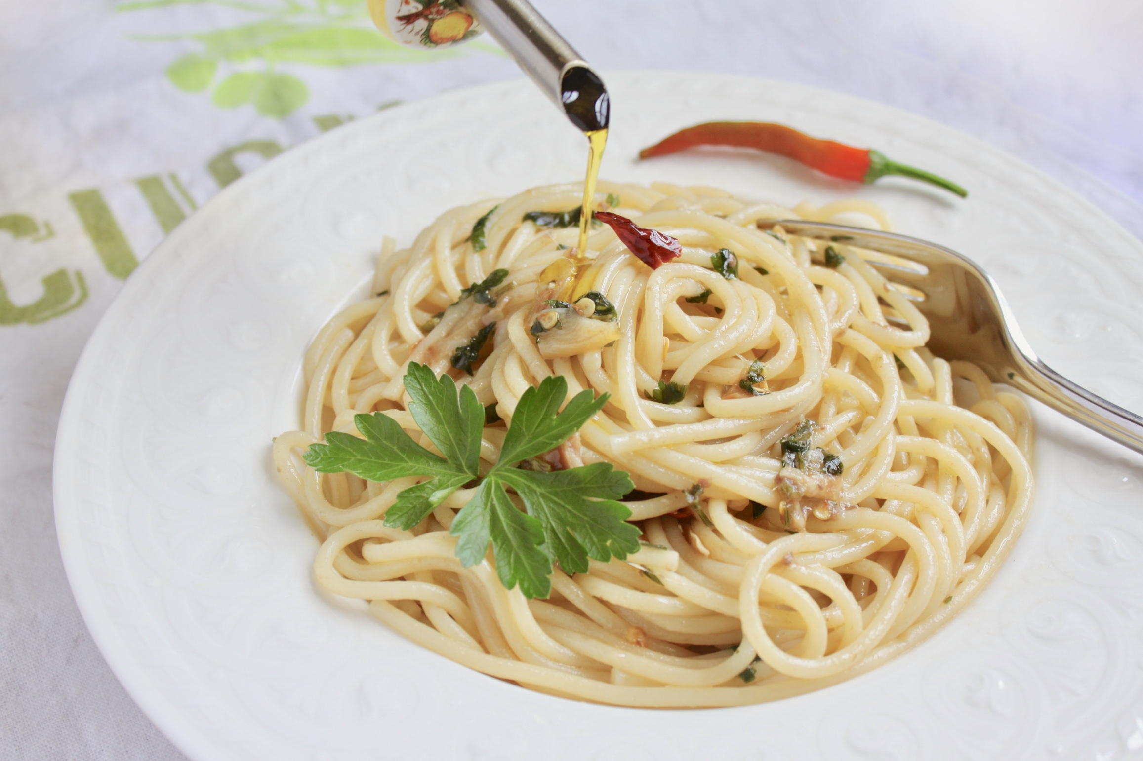 spaghetti with anchovies