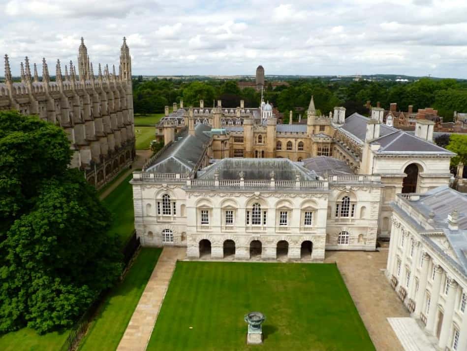 White Russian Cupcakes with Vodka Buttercream Icing Christina's Cucina