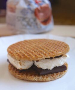International S'mores: Dutch S'more