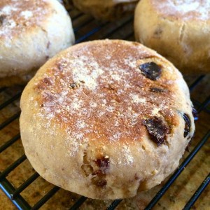 cinnamon raisin English muffin