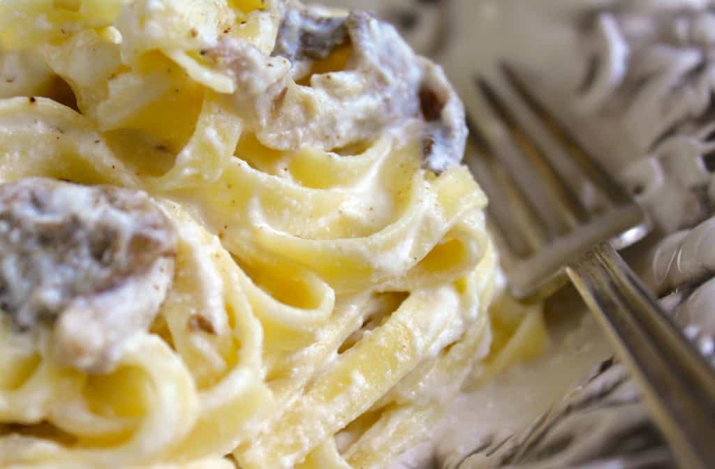 Pasta with mushrooms and ricotta