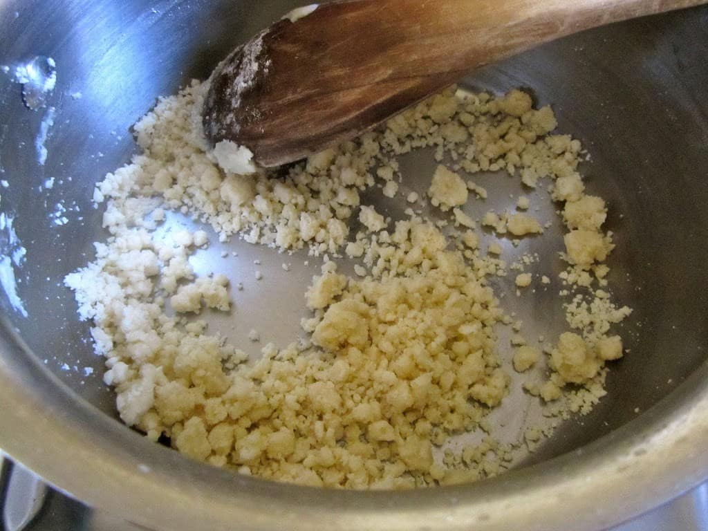 making clam chowder base