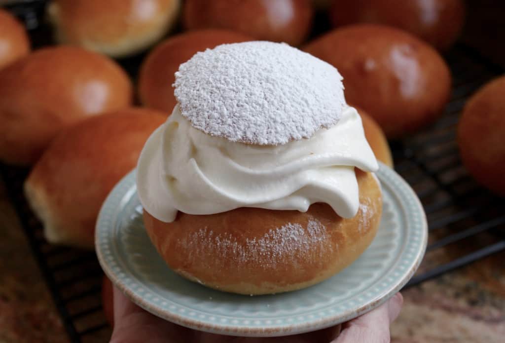 Semla in front of more Semlor