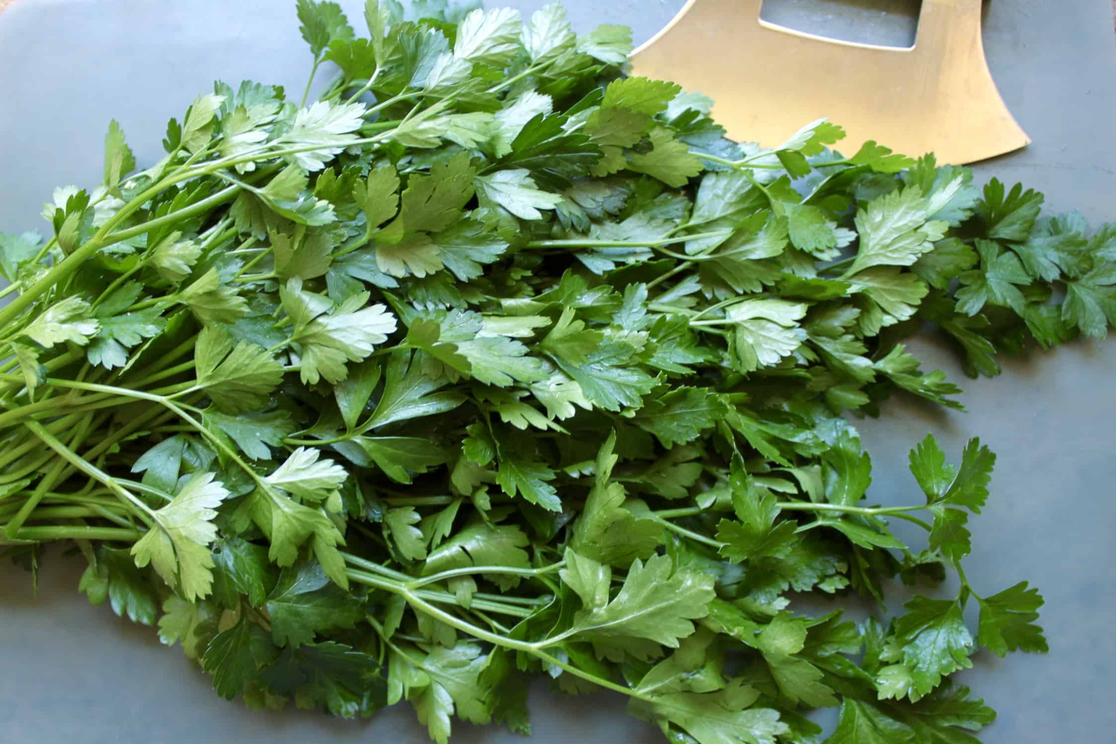 How to freeze fresh parsley