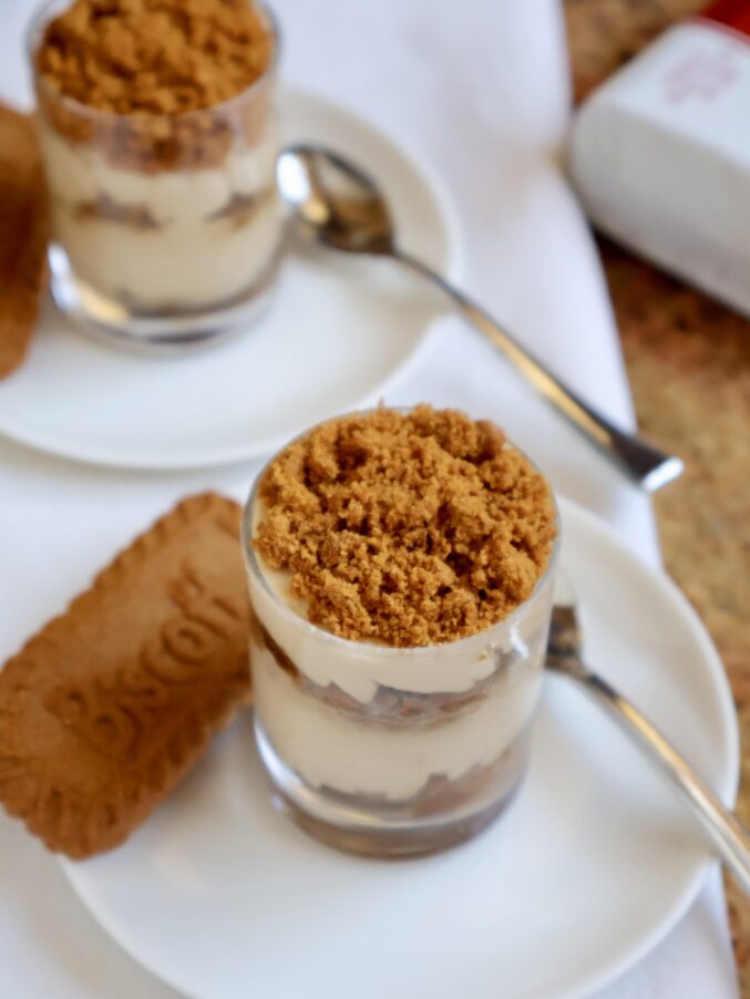 Biscoff tiramisus with cookies 2