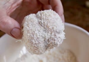 making Scottish Snowballs sandwich biscuit