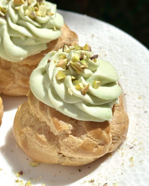 pistachio cream zeppole