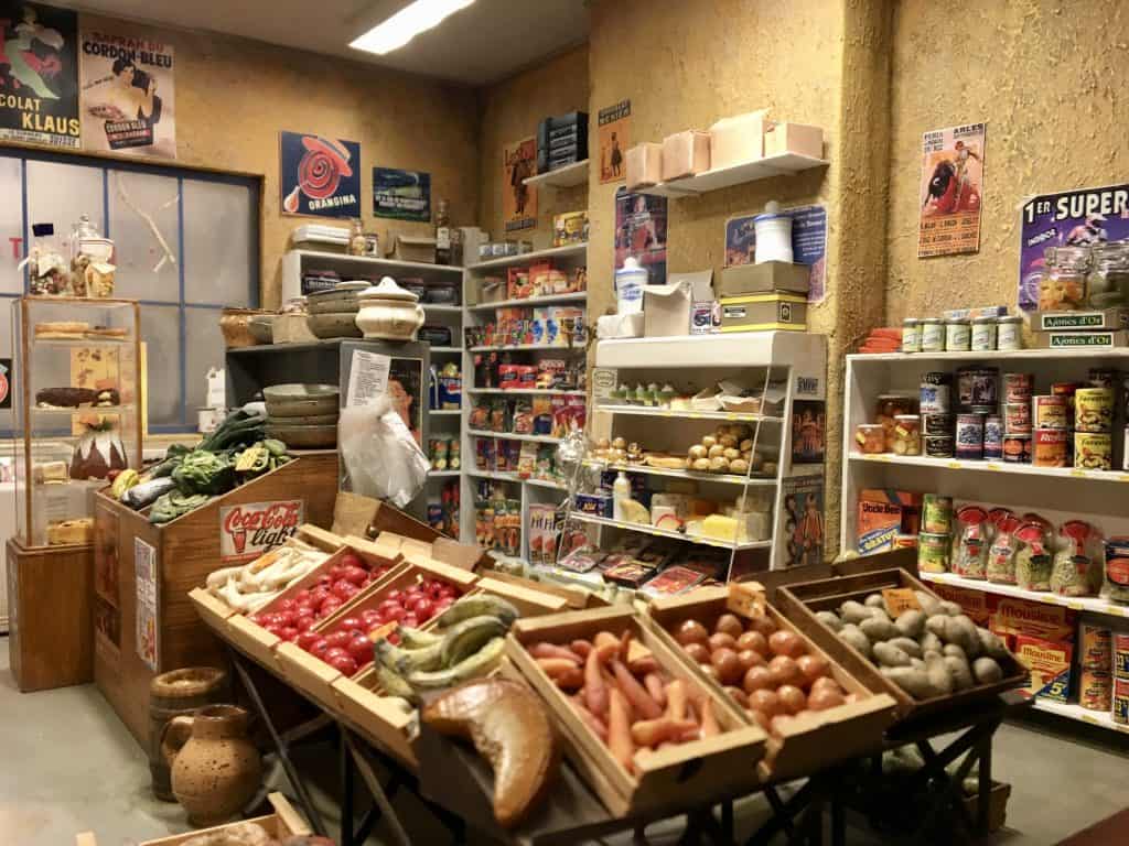 Lyon Miniature Museum grocery shop