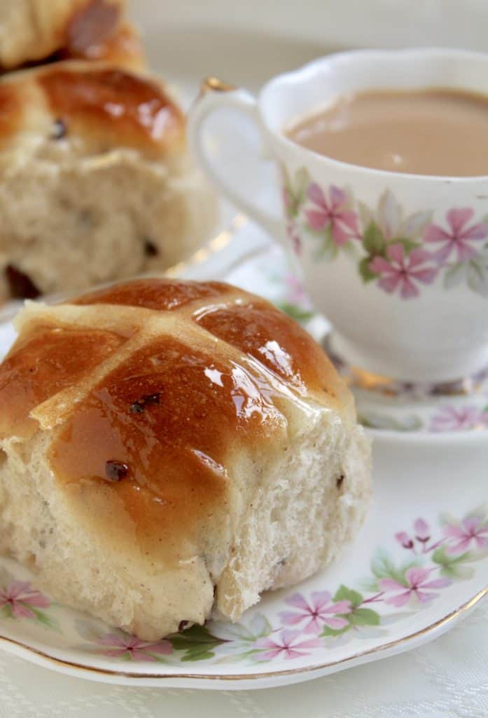 hot cross buns and tea