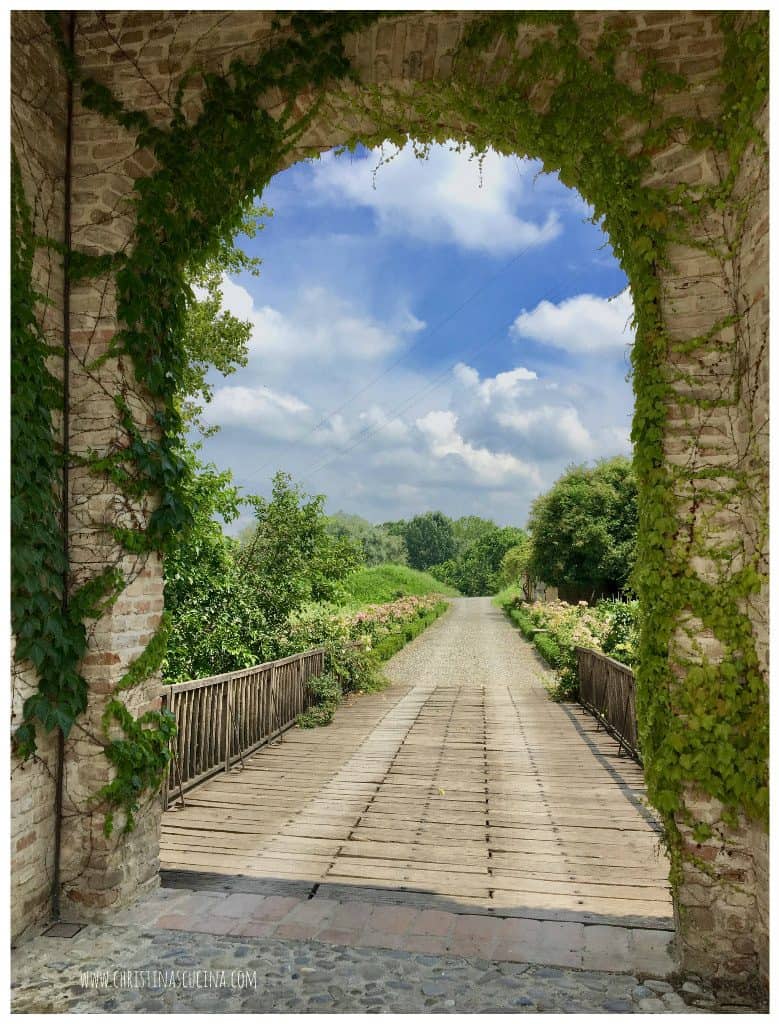 Entrance to Antica Corte Pallavicina