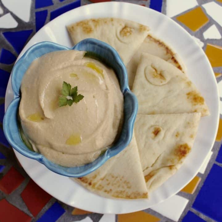 Easy Homemade Hummus