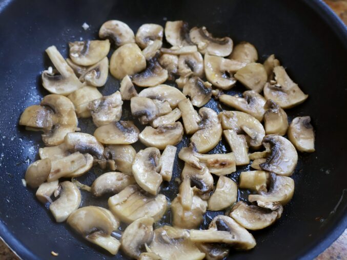 cooking mushrooms