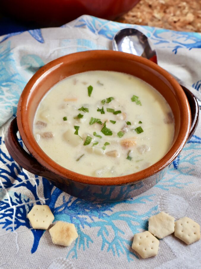 vertical clam chowder in crock