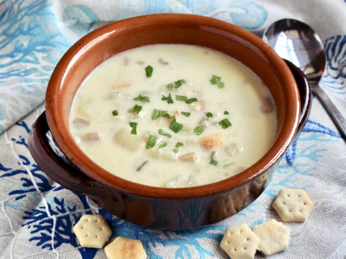 San Francisco clam chowder in a crock