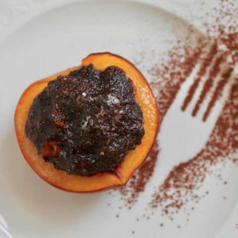 Italian Style Baked Peaches with Biscuit and Cocoa Filling (Pesche Ripiene alla Piemontese)