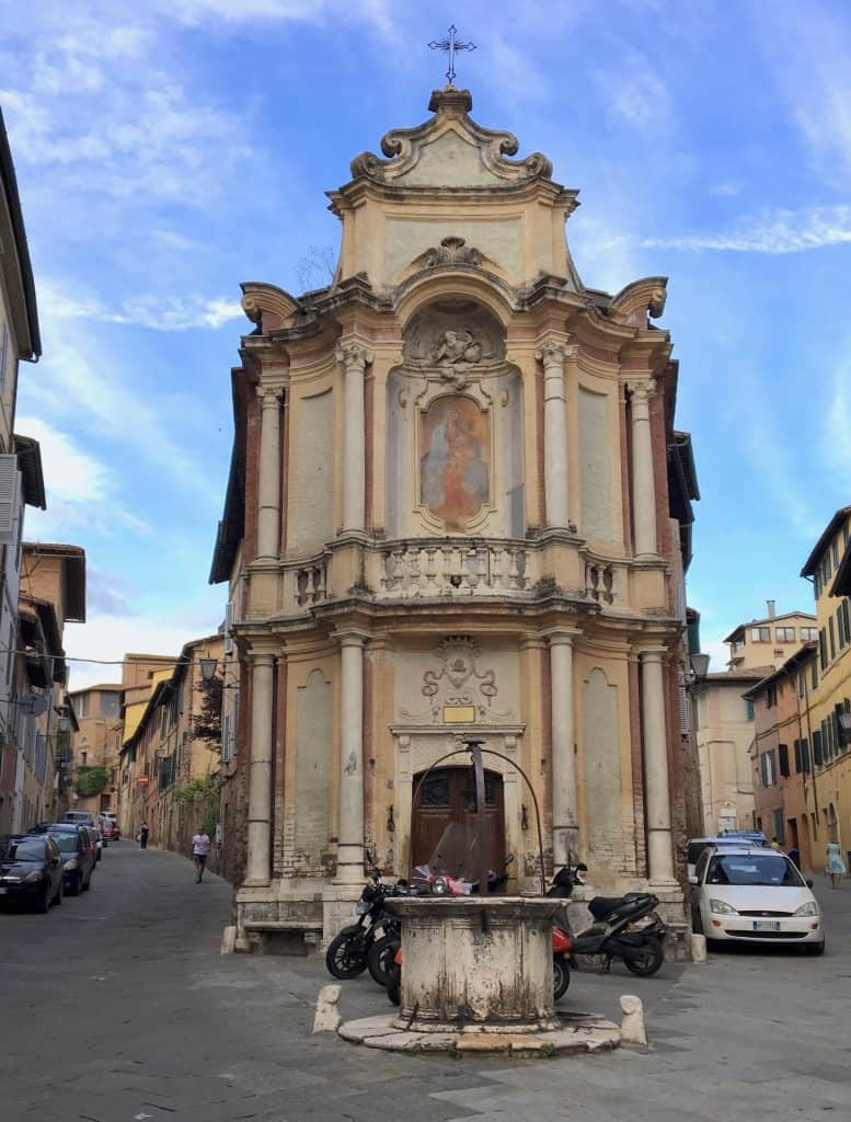 Drive from San Gimignano to Siena