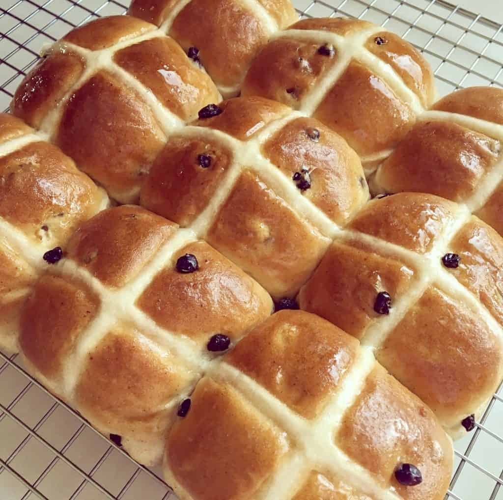 Hot cross buns