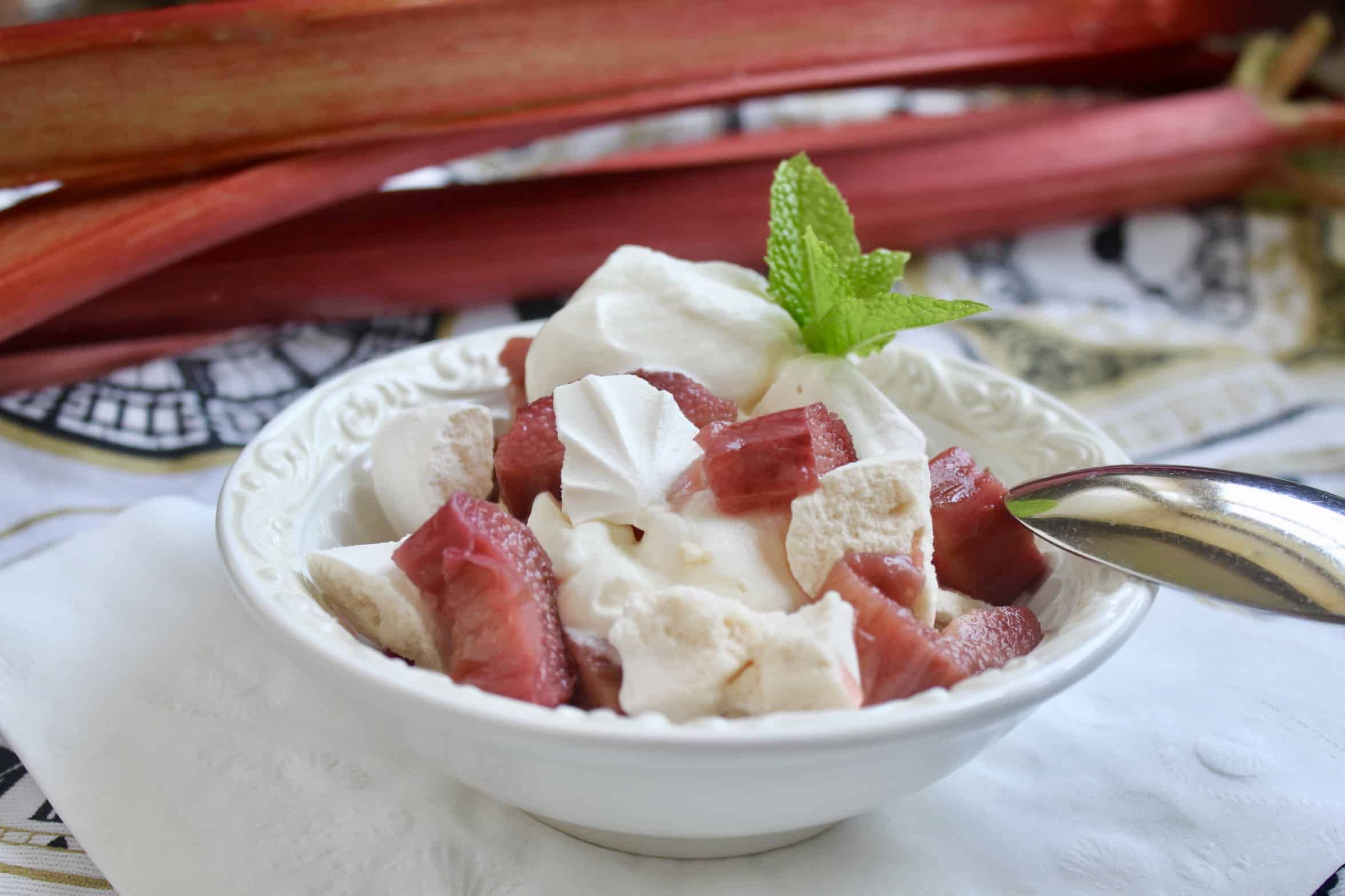 rhubarb eton mess