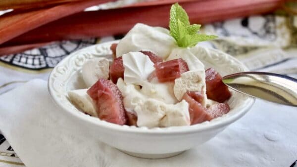 rhubarb eton mess