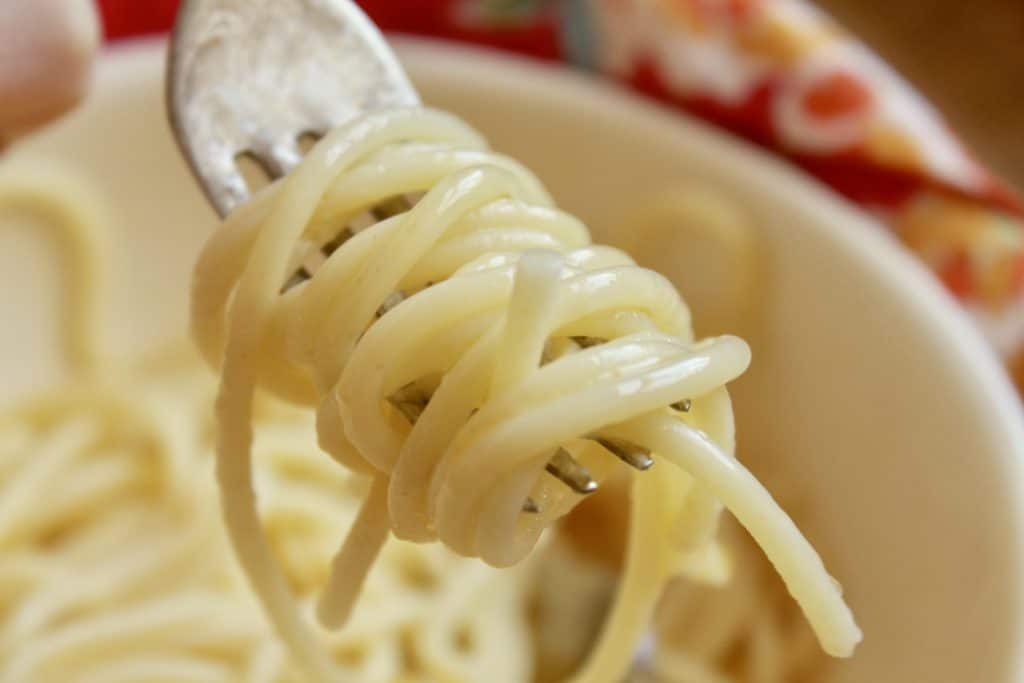 spaghetti with butter
