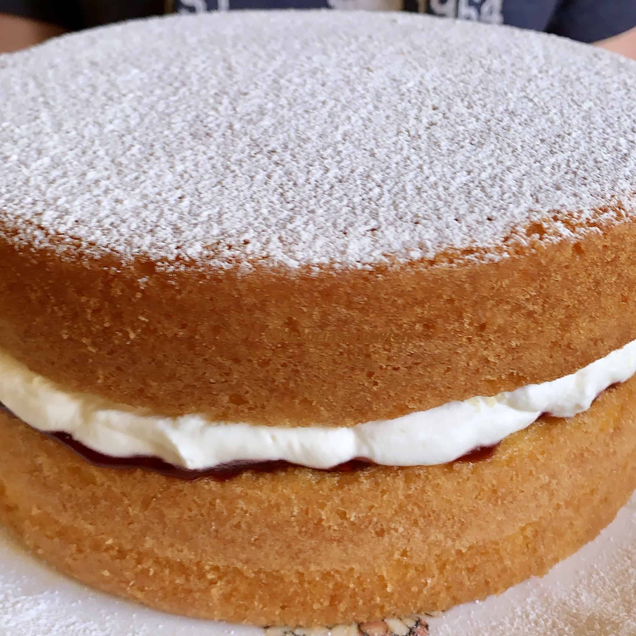 victoria sandwich sponge cake